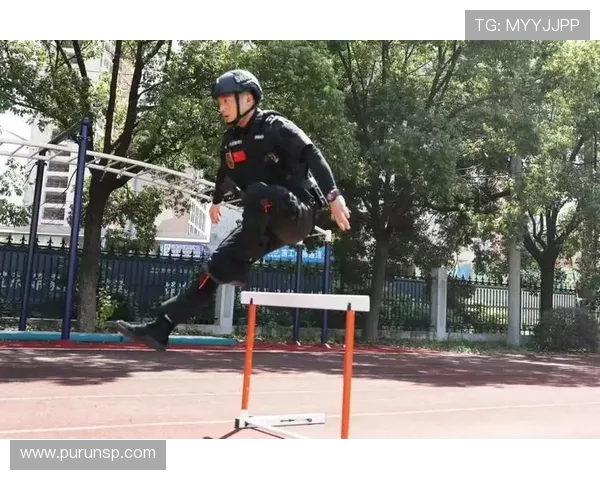 西安滑板队战术解析：灵活转换打法的深度剖析与应用